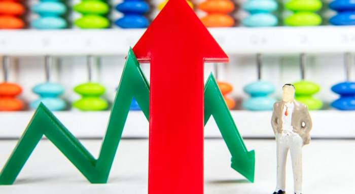 Offshore Yuan Falls Below 7.3 as Yen Hits New Low